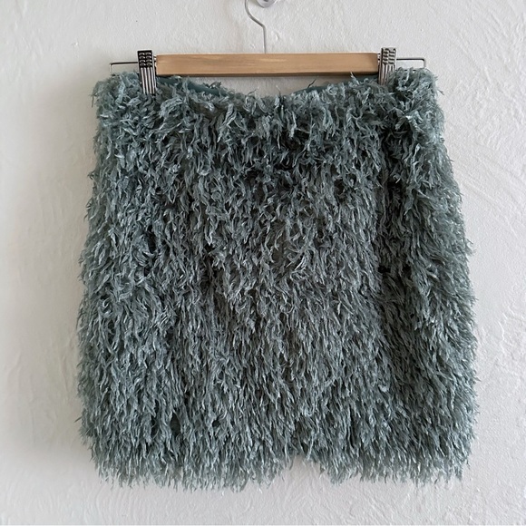 Zara Dresses & Skirts - ⚡️10$ sale⚡️ Zara Ash Green Feathery Mini Skirt Size S